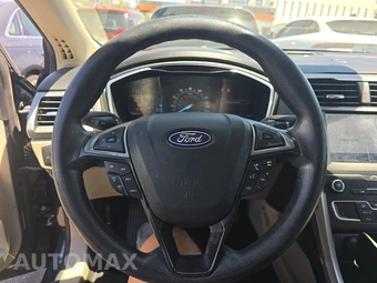 2020 Ford Fusion SE - miniatura 10