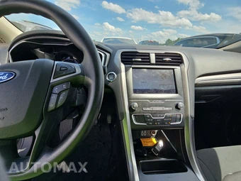 2020 Ford Fusion SE - miniatura 11