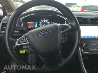 2020 Ford Fusion SE – miniatura 10