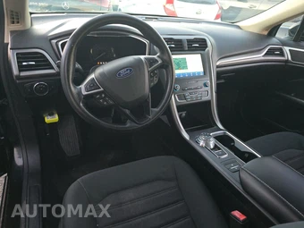 2020 Ford Fusion SE – miniatura 11