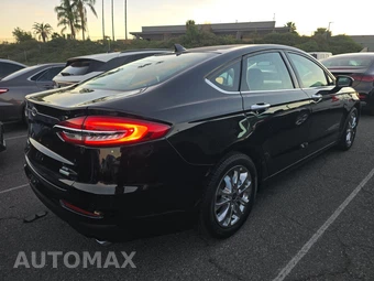 2020 Ford Fusion SE – miniatura 4