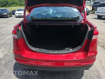 2020 Ford Fusion SE – miniatura 11