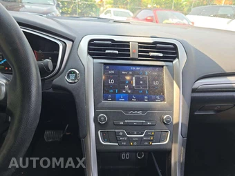 2020 Ford Fusion SE – miniatura 10