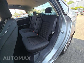 2020 Ford Fusion SE – miniatura 13