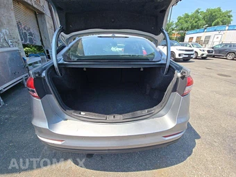 2020 Ford Fusion SE – miniatura 14