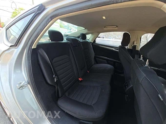 2020 Ford Fusion SE – miniatura 16