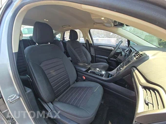 2020 Ford Fusion SE – miniatura 18