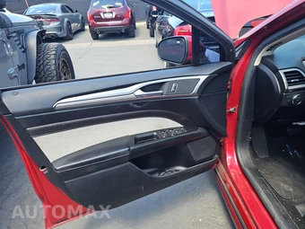 2020 Ford Fusion SE – miniatura 9