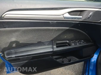 2020 Ford Fusion SE - miniatura 9