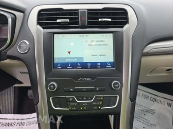 2020 Ford Fusion SE – miniatura 10