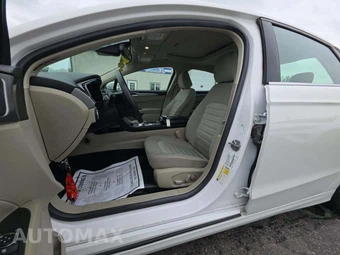 2020 Ford Fusion SE – miniatura 6