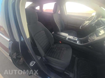 2020 Ford Fusion SE - miniatura 15
