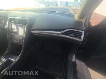 2020 Ford Fusion SE - miniatura 16
