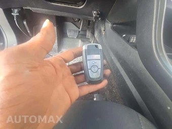 2020 Ford Fusion SE - miniatura 5