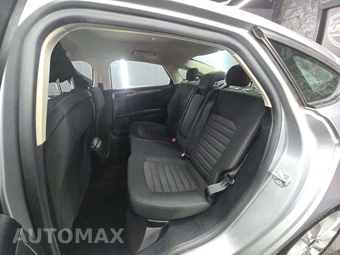2020 Ford Fusion SE – miniatura 13