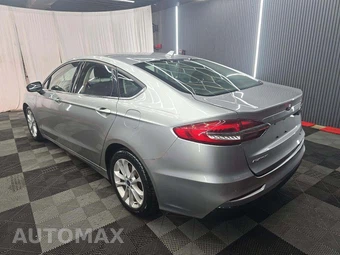 2020 Ford Fusion SE – miniatura 2