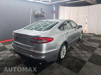 2020 Ford Fusion SE – miniatura 3