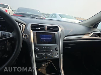 2020 Ford Fusion SE – miniatura 11