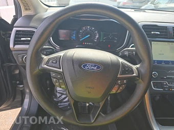 2020 Ford Fusion SE – miniatura 10