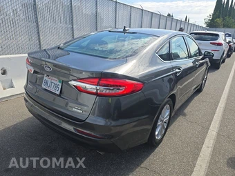 2020 Ford Fusion SE – miniatura 4