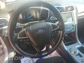2020 Ford Fusion SE - miniatura 10