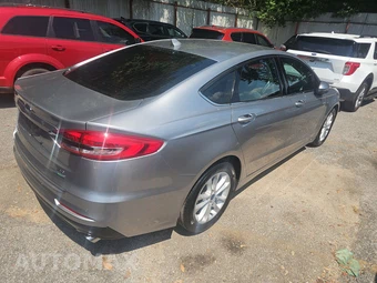 2020 Ford Fusion SE - miniatura 4