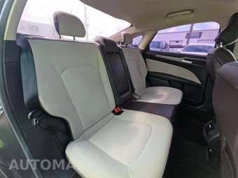 2020 Ford Fusion SE – miniatura 13