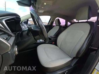 2020 Ford Fusion SE – miniatura 3
