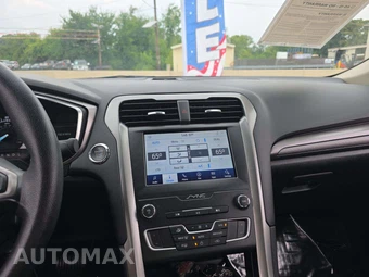 2020 Ford Fusion SE - miniatura 10