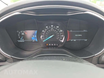 2020 Ford Fusion SE - miniatura 9