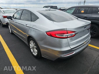 2020 Ford Fusion SE - miniatura 6