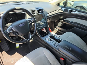2020 Ford Fusion SE – miniatura 11
