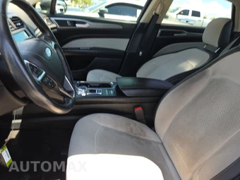 2020 Ford Fusion SE – miniatura 7