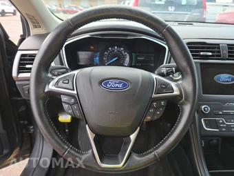 2020 Ford Fusion SE – miniatura 10