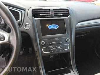 2020 Ford Fusion SE – miniatura 11