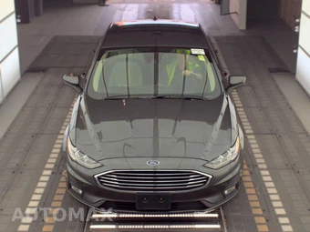 2020 Ford Fusion SE – miniatura 2