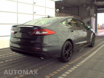 2020 Ford Fusion SE – miniatura 4