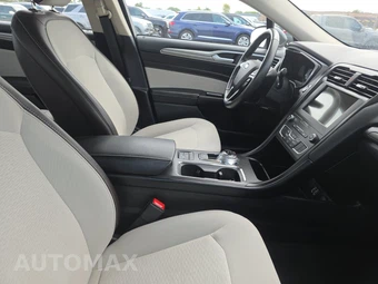 2020 Ford Fusion SE – miniatura 8