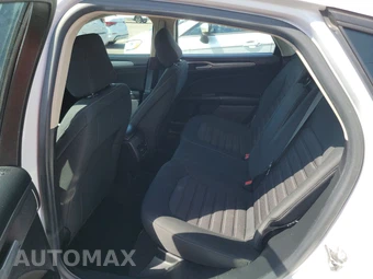 2020 Ford Fusion SE - miniatura 13