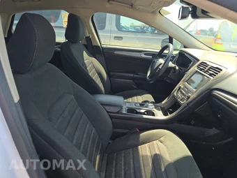 2020 Ford Fusion SE – miniatura 8