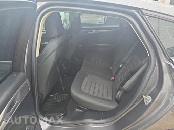 2020 Ford Fusion SE – miniatura 10
