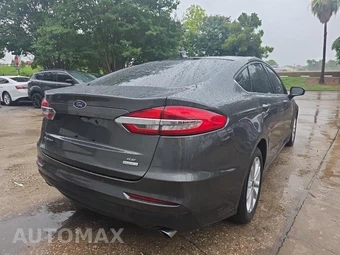 2020 Ford Fusion SE – miniatura 4