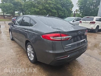 2020 Ford Fusion SE – miniatura 6