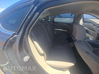 2020 Ford Fusion SE – miniatura 13
