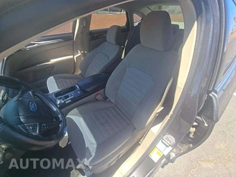 2020 Ford Fusion SE – miniatura 3