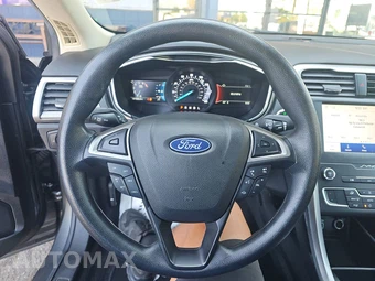 2020 Ford Fusion SE – miniatura 10