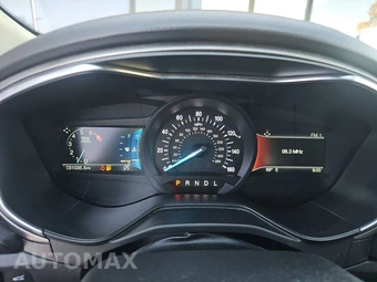 2020 Ford Fusion SE – miniatura 12