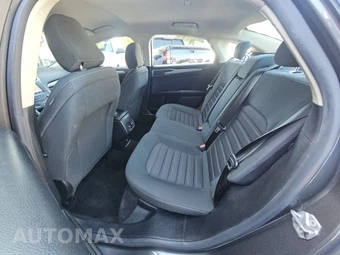 2020 Ford Fusion SE – miniatura 13