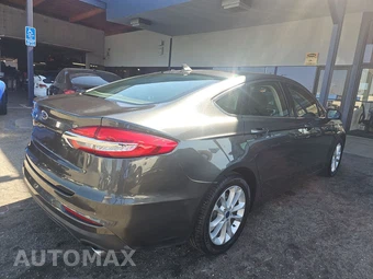 2020 Ford Fusion SE – miniatura 4