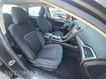 2020 Ford Fusion SE – miniatura 8